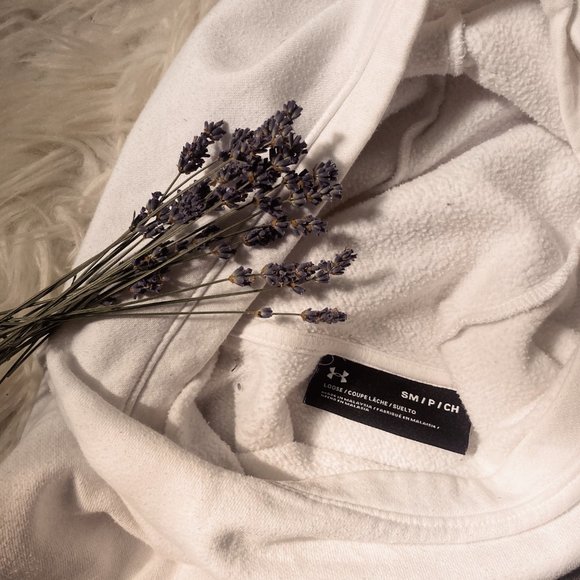 White Under Armour Winter Sweater - Picture 5 of 6